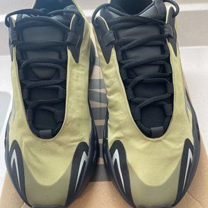 Yeezy 700 resin